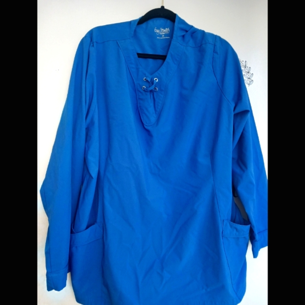 Scrub top